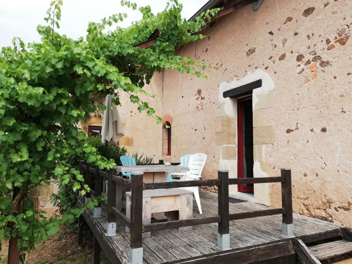 Domaine De La Madeleine Bed & Breakfast Ygrande Екстериор снимка