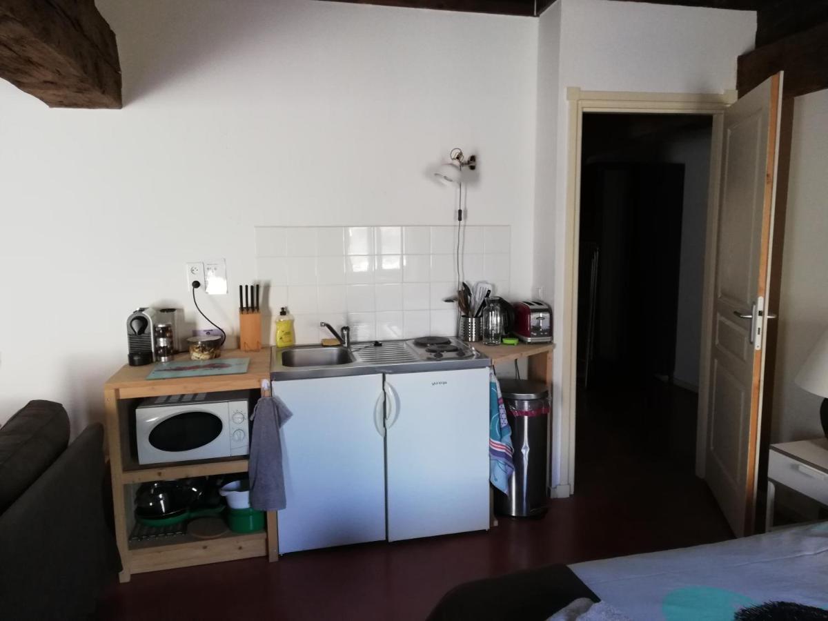 Domaine De La Madeleine Bed & Breakfast Ygrande Екстериор снимка