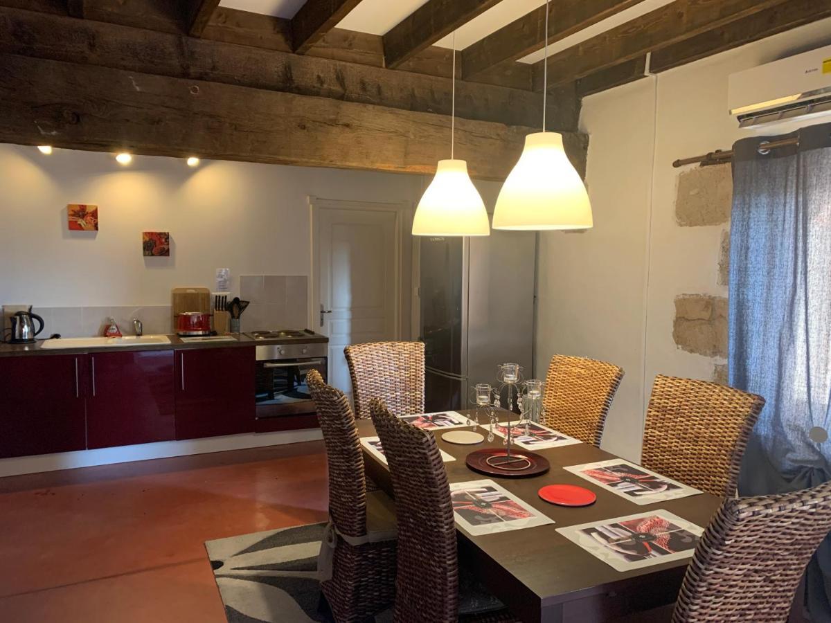 Domaine De La Madeleine Bed & Breakfast Ygrande Екстериор снимка