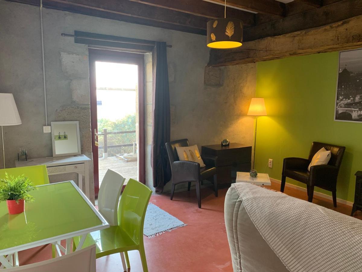 Domaine De La Madeleine Bed & Breakfast Ygrande Екстериор снимка