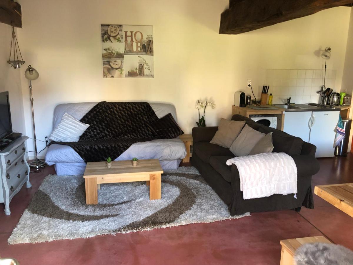 Domaine De La Madeleine Bed & Breakfast Ygrande Екстериор снимка