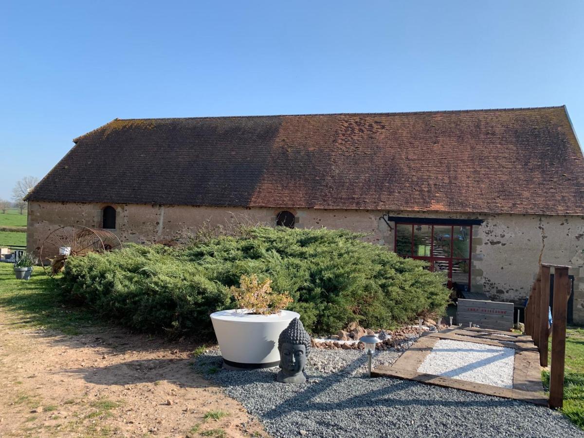 Domaine De La Madeleine Bed & Breakfast Ygrande Екстериор снимка